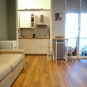 https://leos-home.italymilanhotels.net